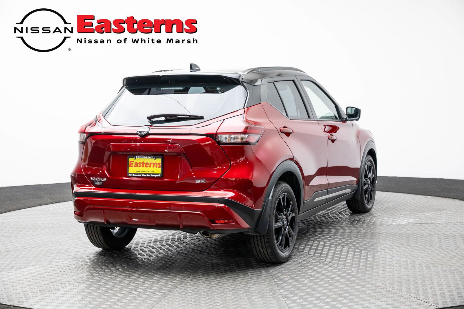 Used 2023 Nissan Kicks SR w/ SR Premium Package image 6