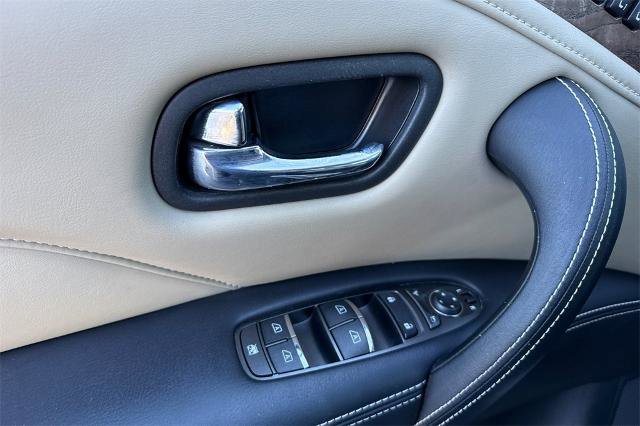 Certified 2024 INFINITI QX80 Premium Select w/ Cargo Package image 11