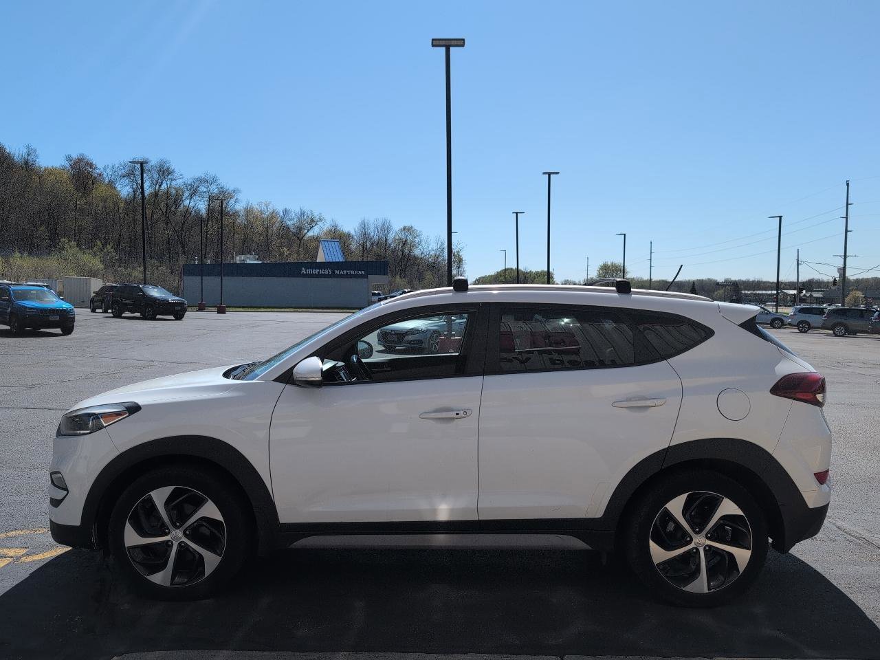 Used 2017 Hyundai Tucson Sport w/ Cargo Package AWD/4WD image 2