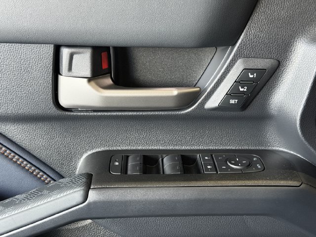 New 2026 Toyota 4Runner Platinum AWD/4WD image 21