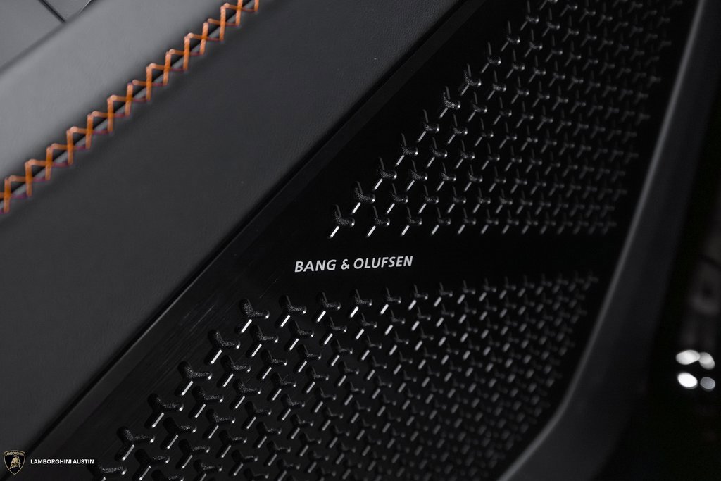 Used 2025 Lamborghini Urus SE image 22