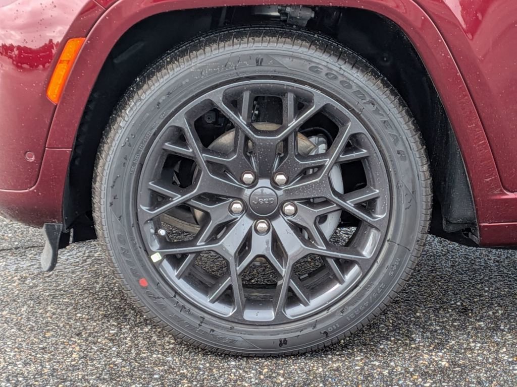 New 2026 Jeep Grand Cherokee Summit AWD/4WD image 11