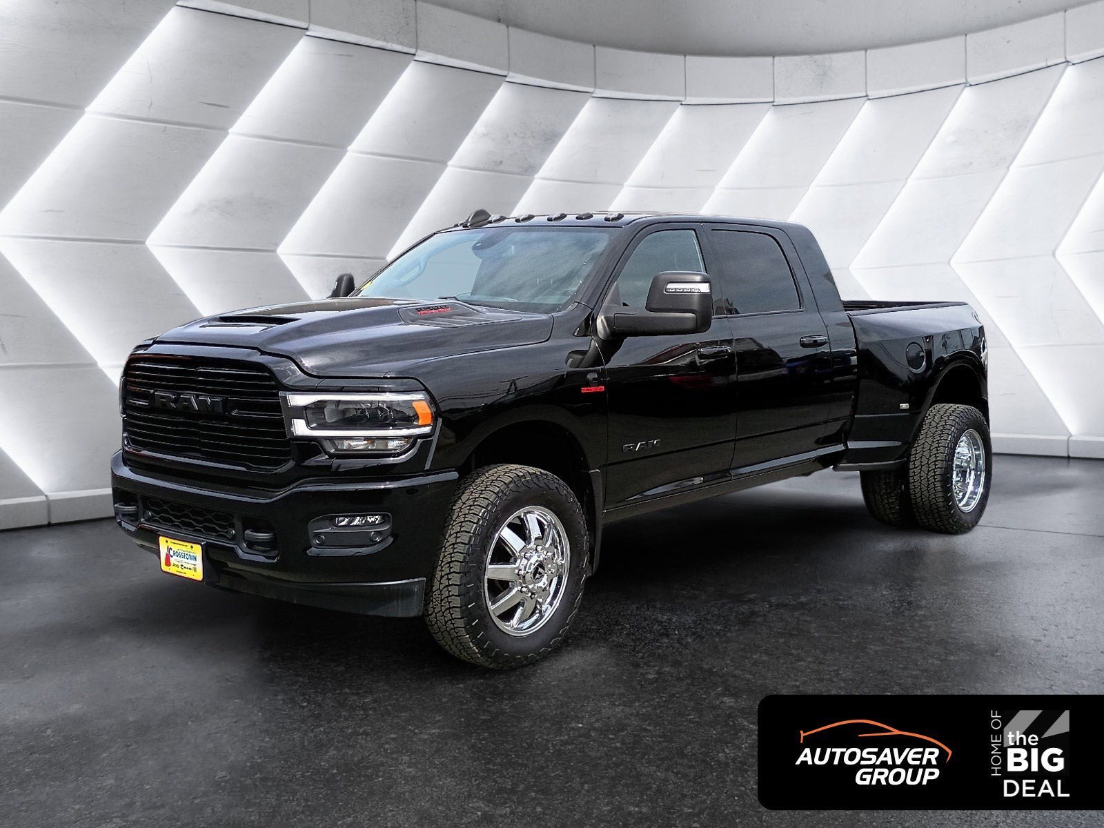 Used 2023 RAM 3500 Laramie AWD/4WD image 1