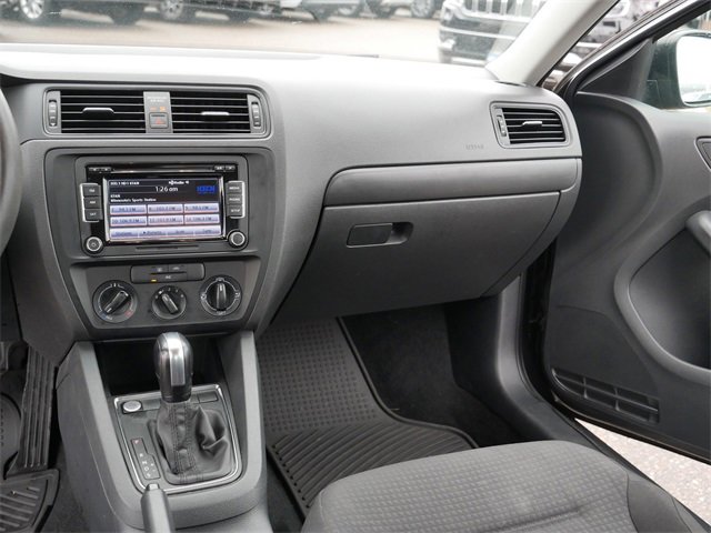 Used 2015 Volkswagen Jetta S image 23