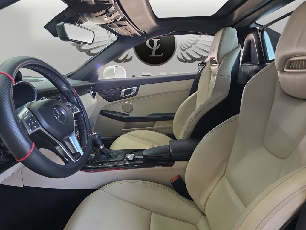 Used 2013 Mercedes-Benz SLK 250 image 9