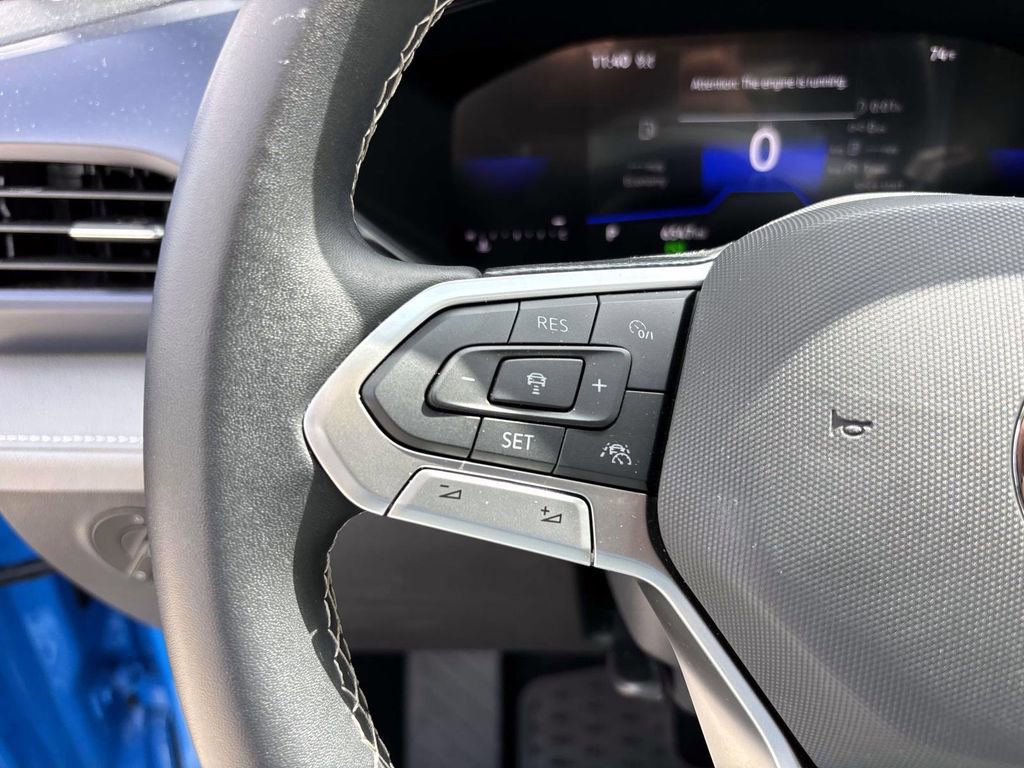 Used 2024 Volkswagen Taos SE image 18