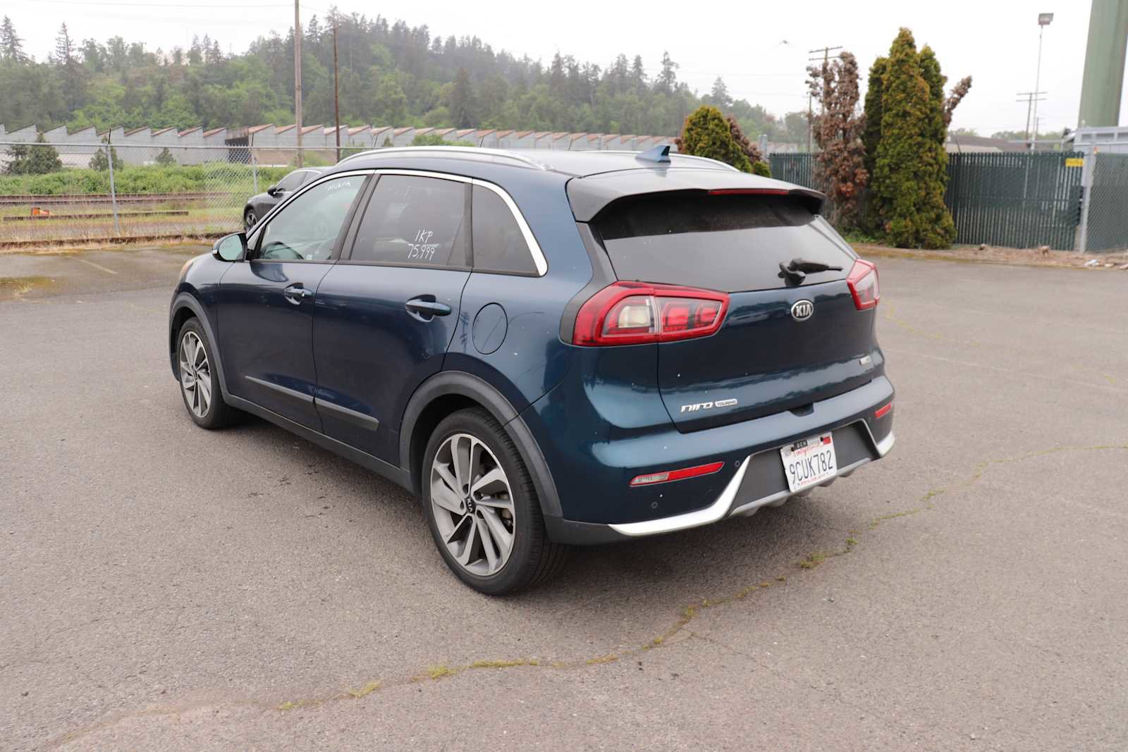 Used 2019 Kia Niro Touring FWD image 7