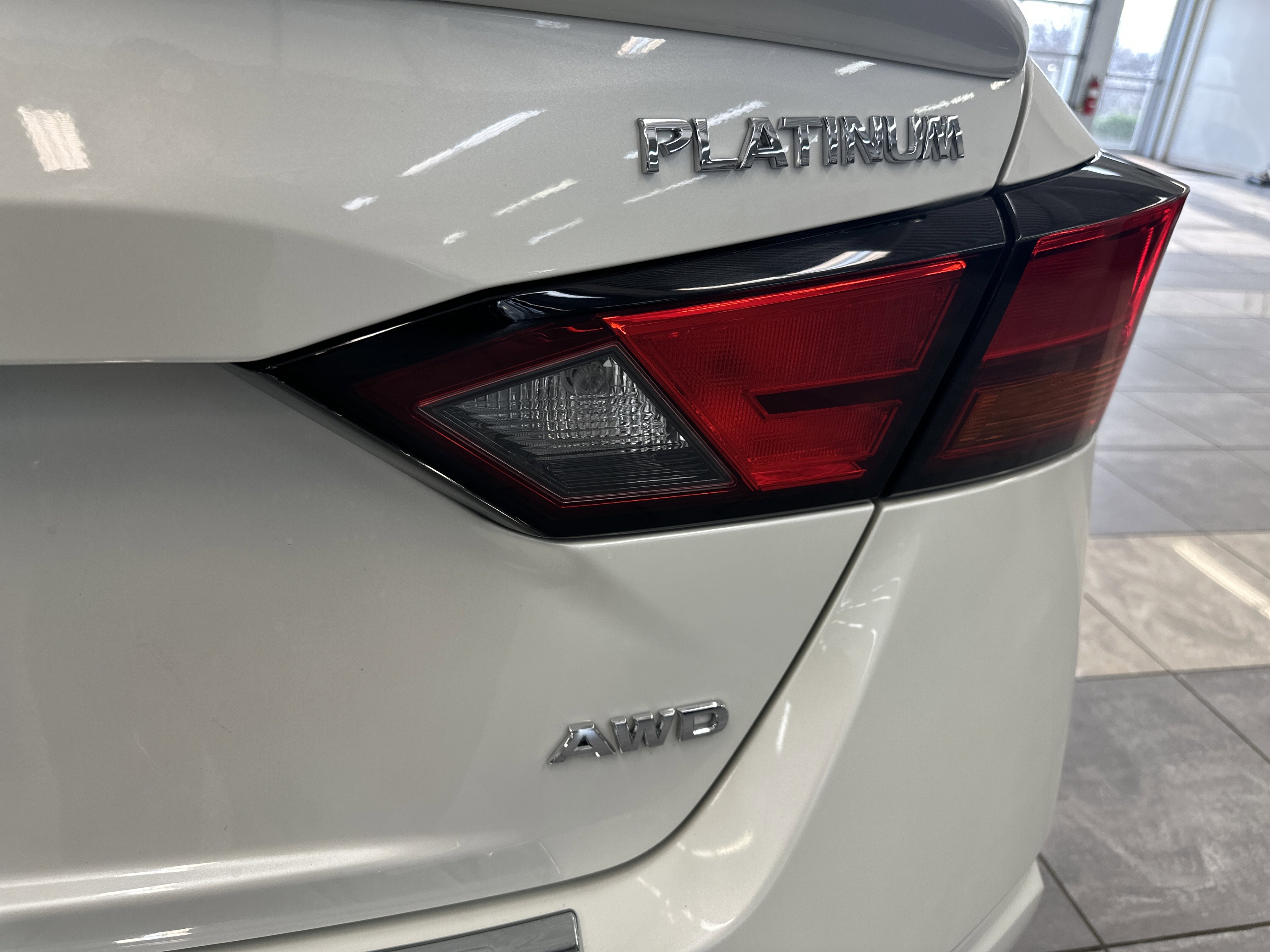 Used 2019 Nissan Altima 2.5 Platinum image 9