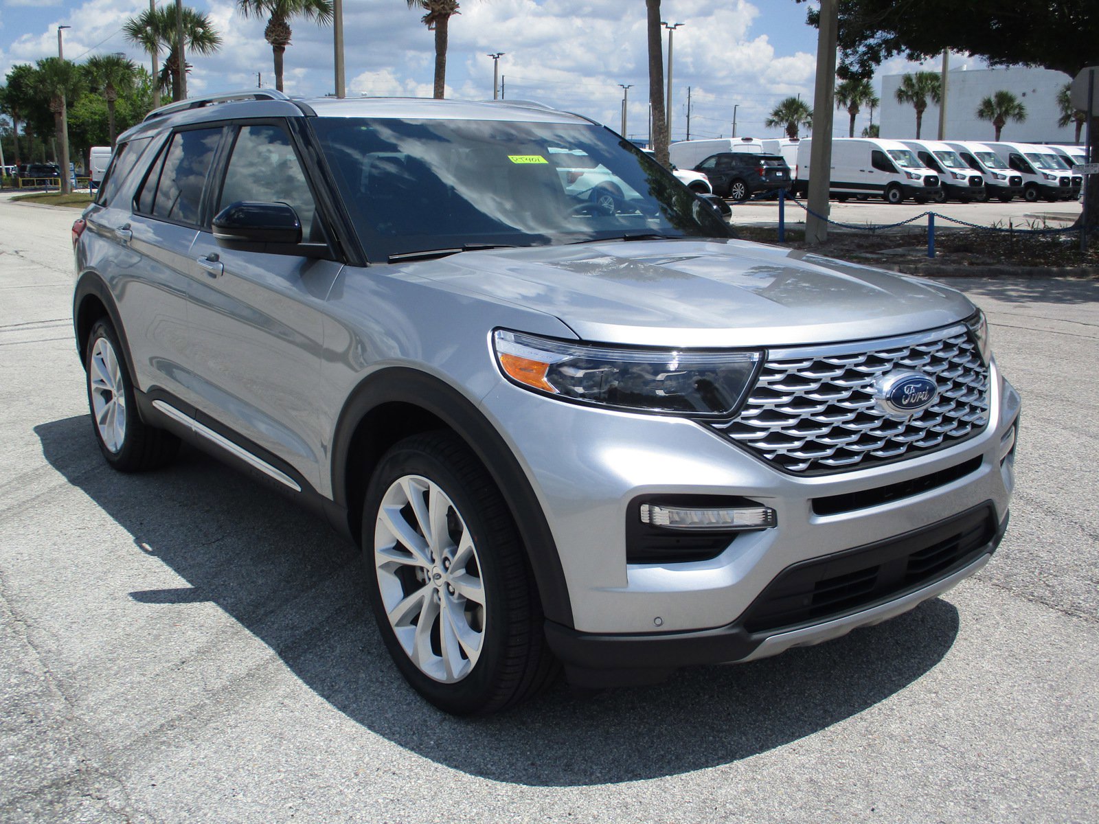 New 2024 Ford Explorer Platinum w/ Technology Package AWD/4WD image 1