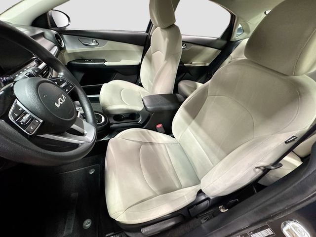 Used 2023 Kia Forte LXS w/ LXS Technology Package FWD image 20