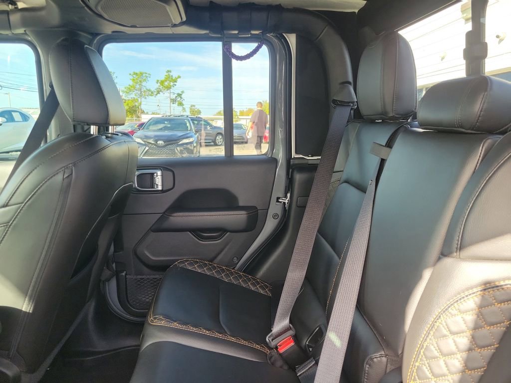 Used 2022 Jeep Gladiator Overland image 9