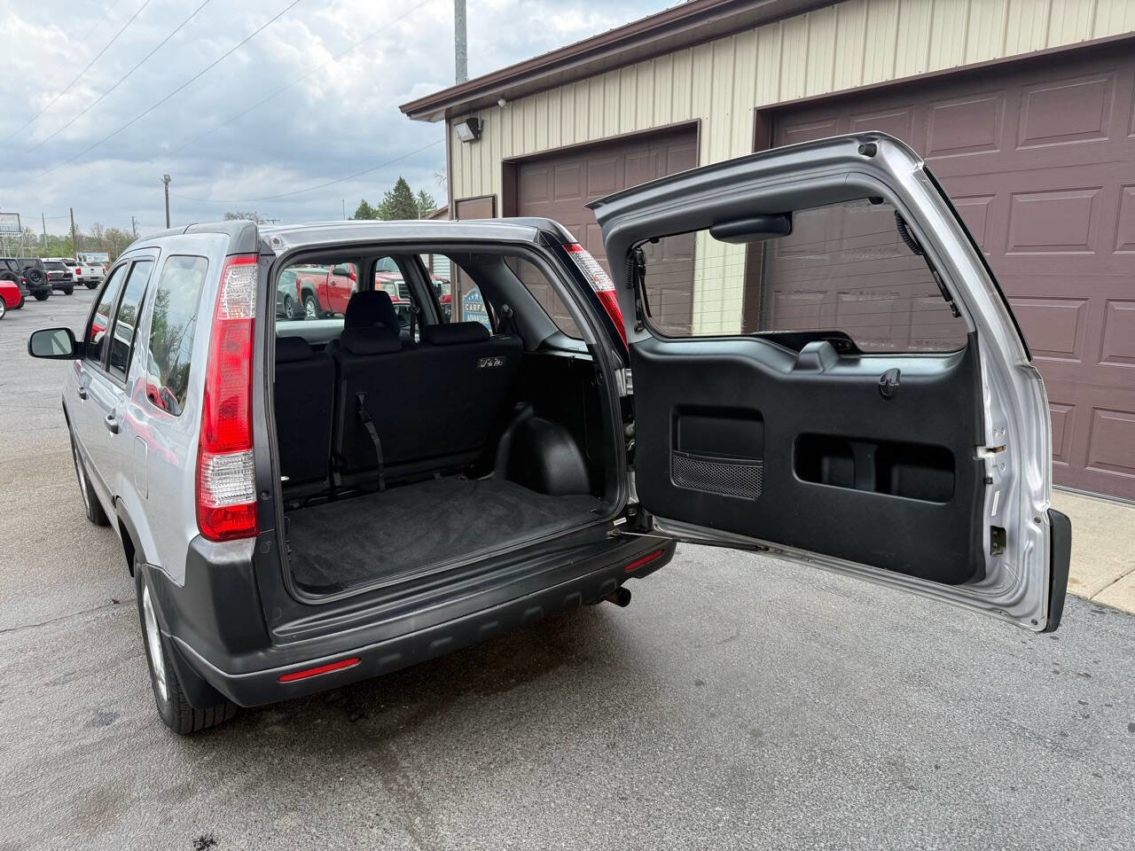 Used 2005 Honda CR-V LX image 56