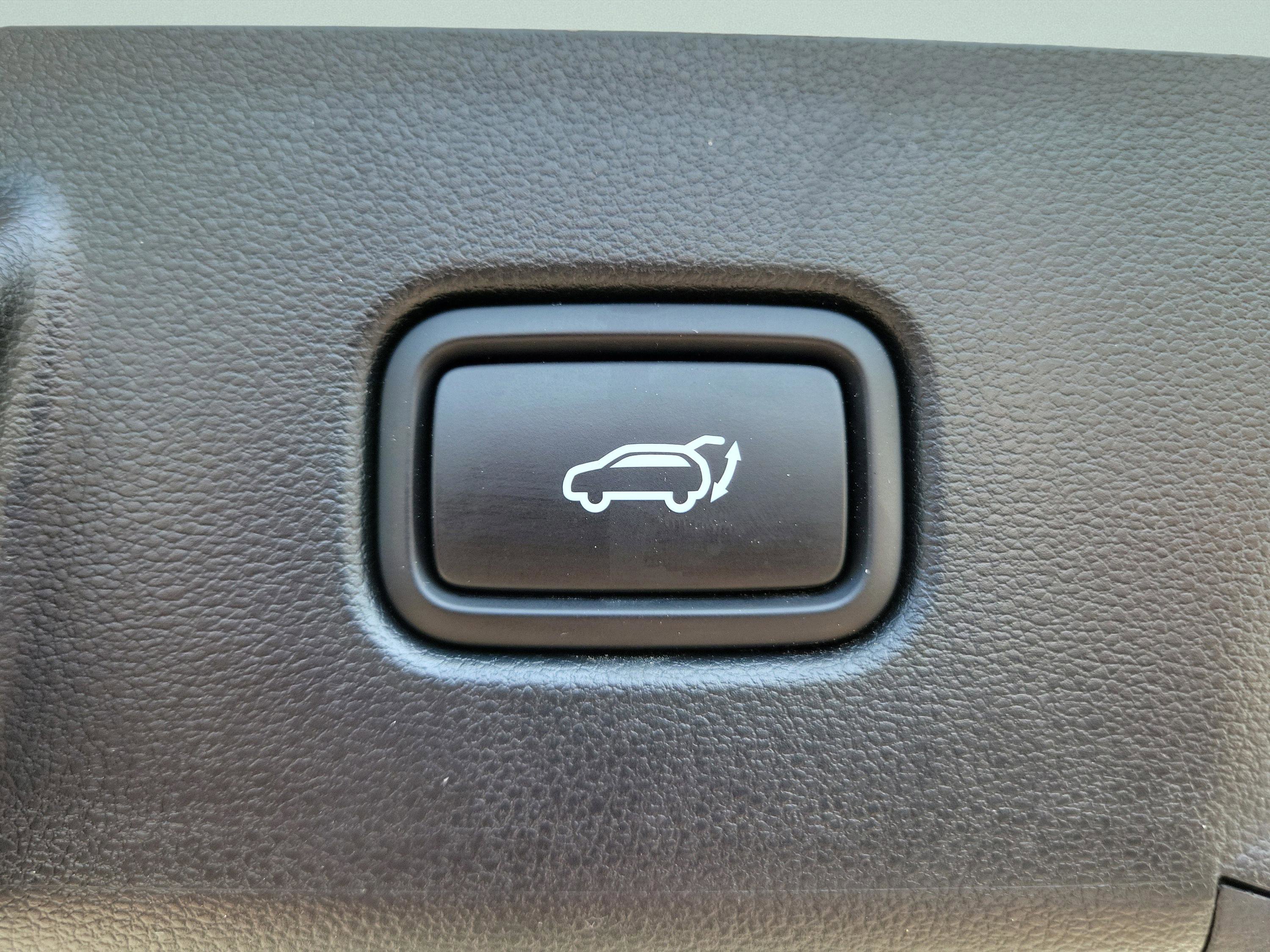 Certified 2023 Hyundai Tucson Limited AWD/4WD image 10