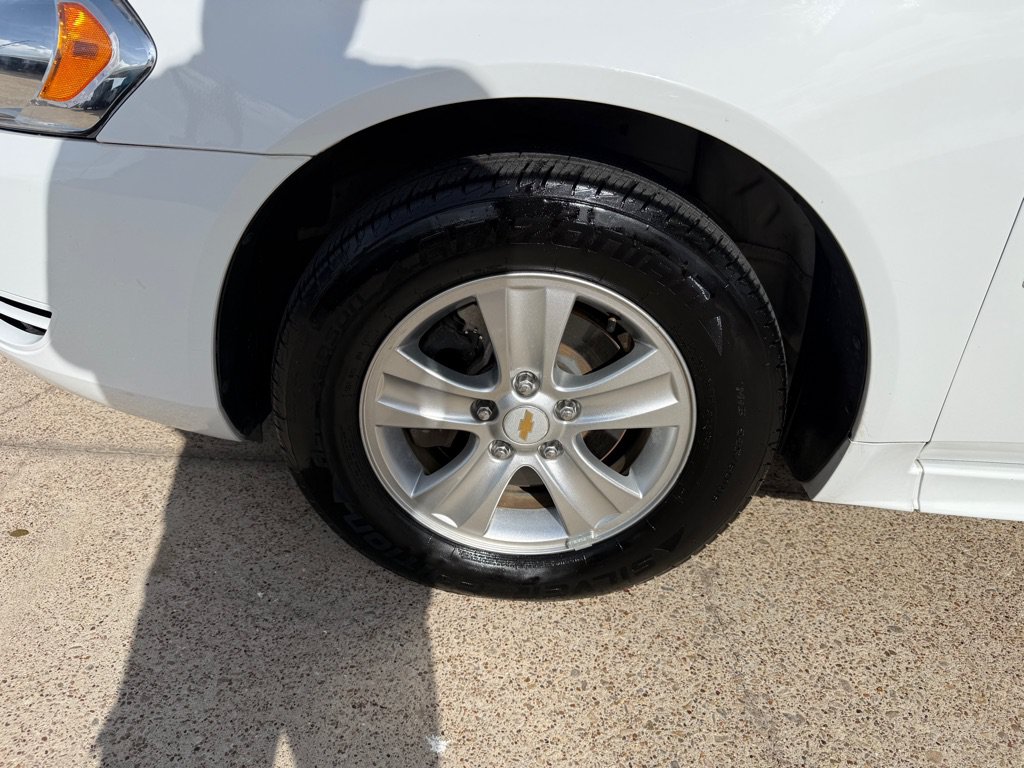 Used 2014 Chevrolet Impala Limited LS FWD image 10