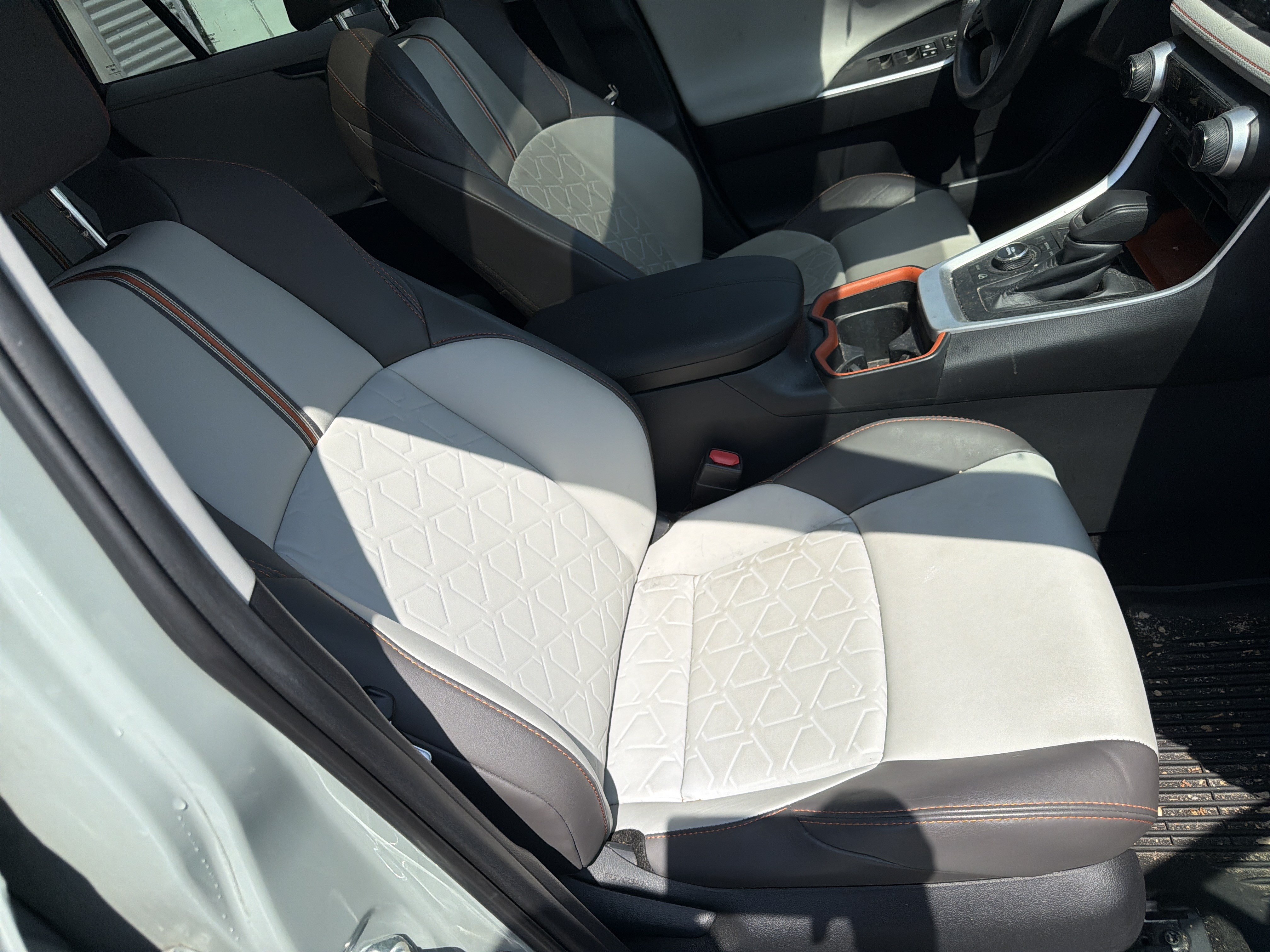 Used 2019 Toyota RAV4 Adventure AWD/4WD image 22