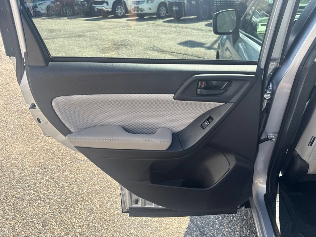 Used 2018 Subaru Forester 2.5i Premium AWD/4WD image 17