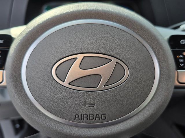 Certified 2025 Hyundai Elantra Sport image 22