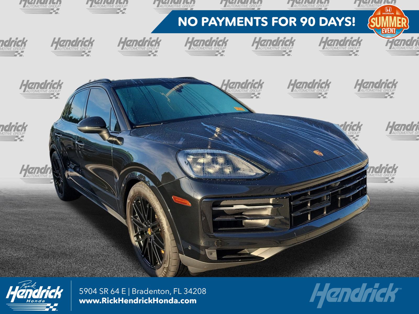 Used 2024 Porsche Cayenne S AWD/4WD image 1