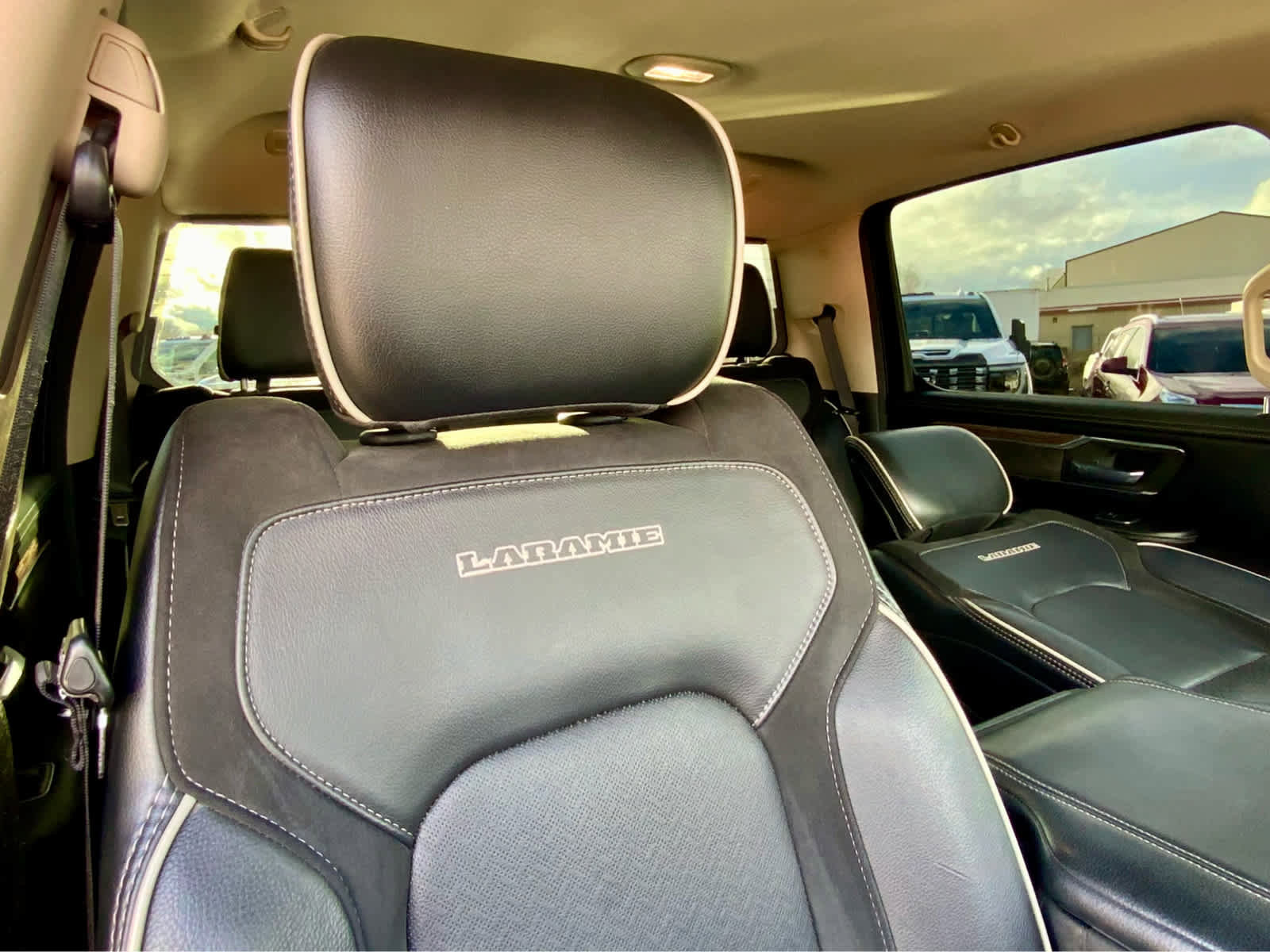 Used 2020 RAM 1500 Laramie w/ Off Road Group image 35