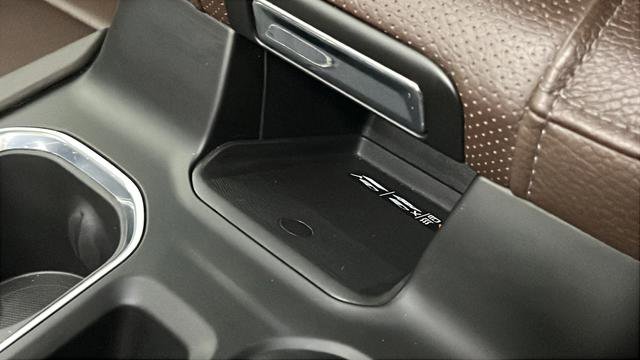 Used 2024 GMC Sierra 3500 Denali w/ Denali Reserve Package image 20