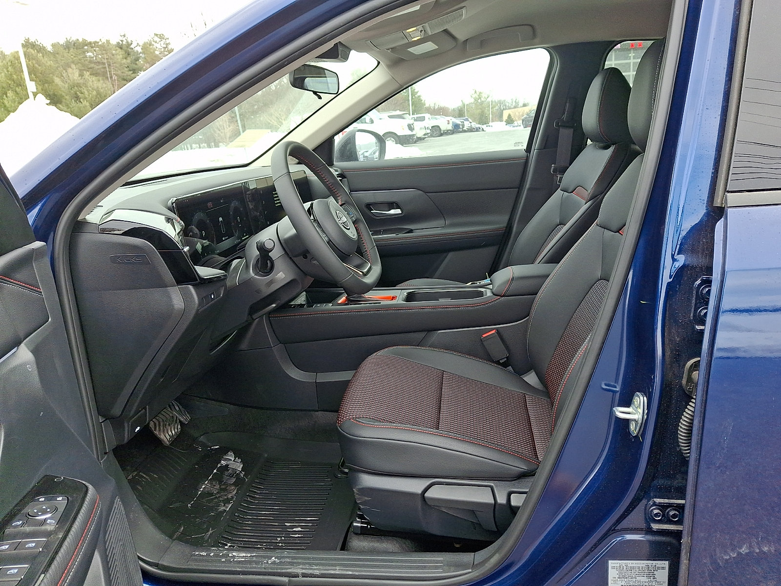 New 2026 Nissan Kicks SR w/ Cold Weather Package AWD/4WD image 7