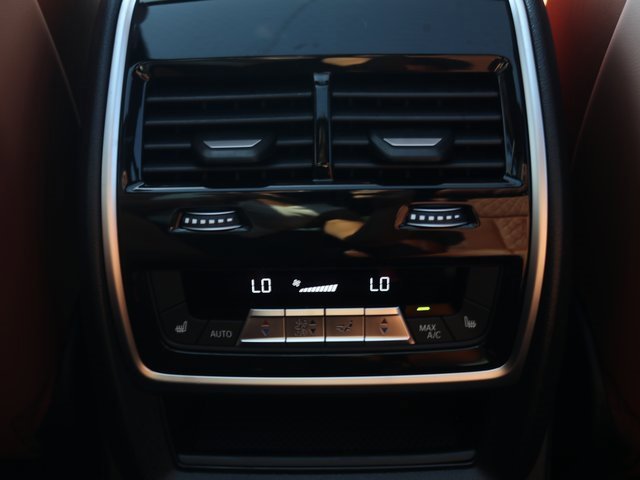 New 2026 BMW X7 xDrive40i image 33