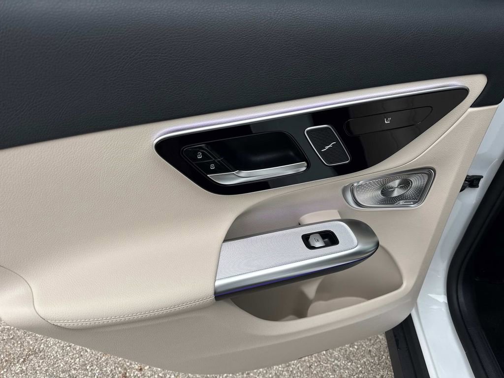 New 2026 Mercedes-Benz GLC 300 4MATIC image 12