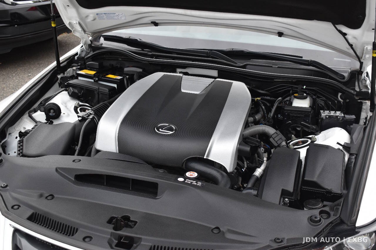Used 2018 Lexus IS 300 AWD w/ Comfort Package image 32