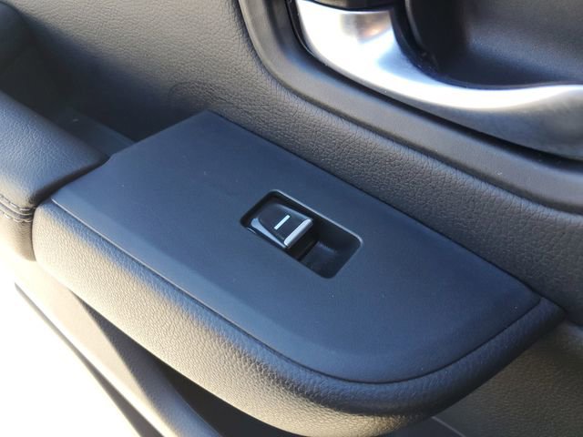 Used 2024 Honda Pilot Touring image 14