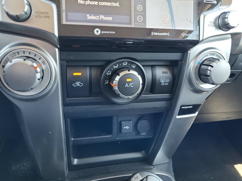Used 2021 Toyota 4Runner SR5 Premium w/ Moonroof Package AWD/4WD image 31