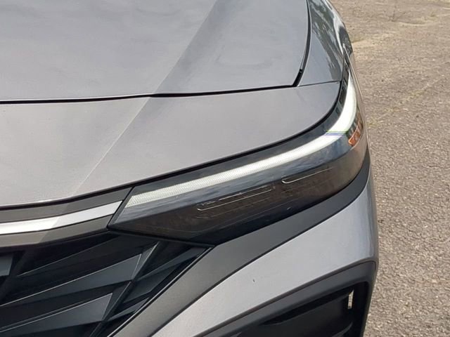 New 2025 Hyundai Elantra Sport FWD image 10