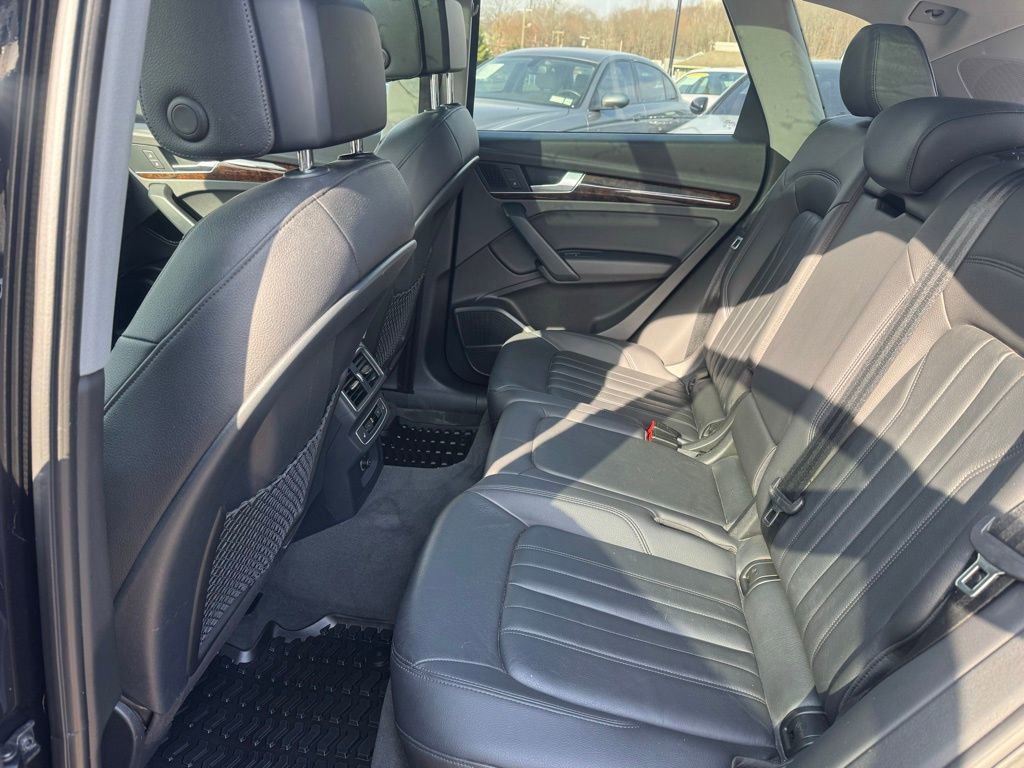 Used 2018 Audi Q5 2.0T Premium Plus w/ Premium Plus Package image 29