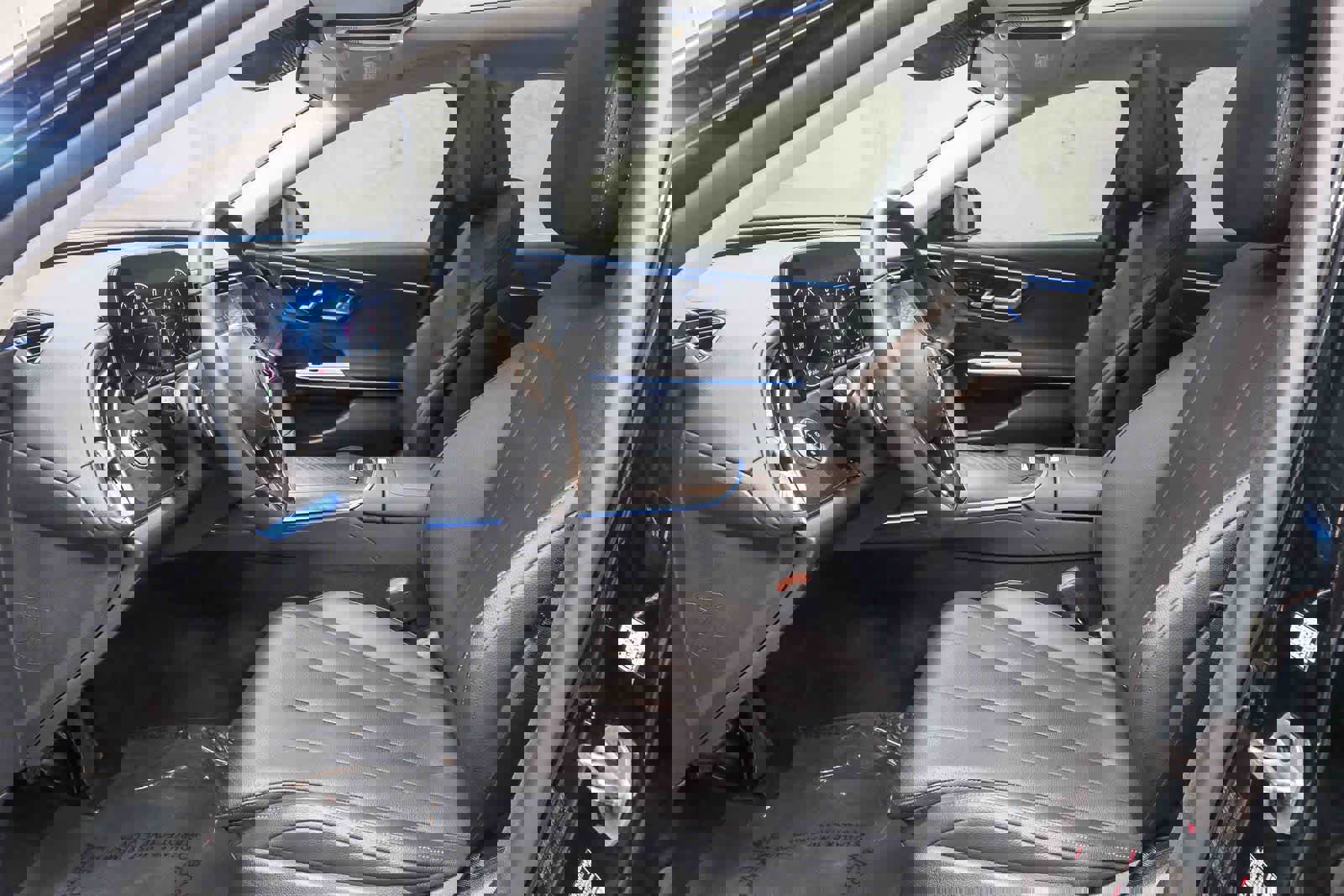 Used 2025 Mercedes-Benz E 350 Sedan image 18