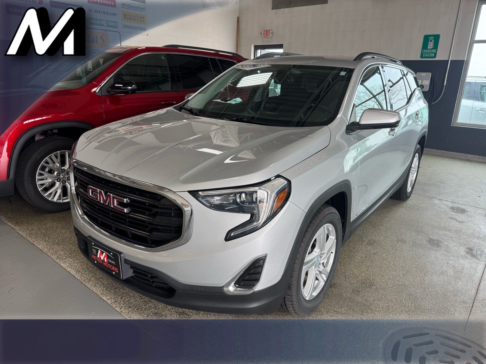 Used 2018 GMC Terrain SLE w/ Driver Convenience Package AWD/4WD image 1