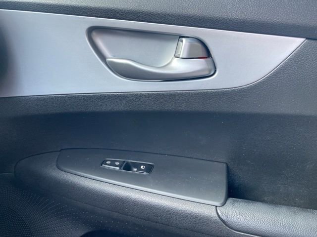 Used 2023 Kia Forte LXS w/ LXS Technology Package image 22