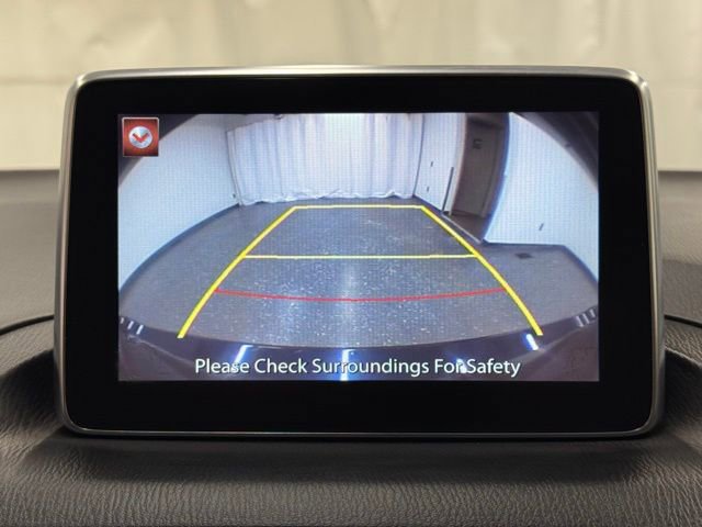 Used 2015 MAZDA MAZDA3 i Touring w/ Technology Package FWD image 17