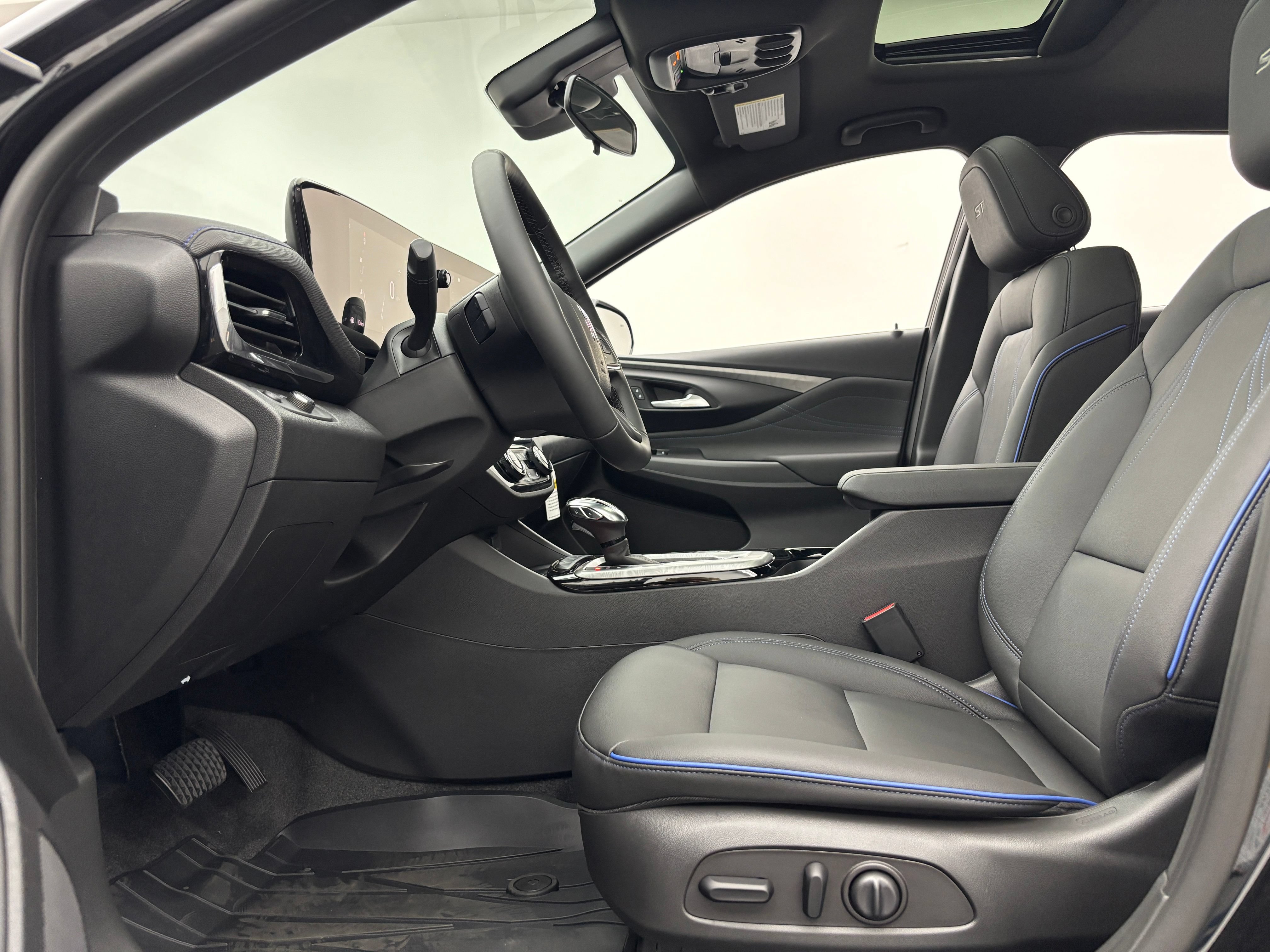 New 2026 Buick Envista Sport Touring w/ Convenience I Package FWD image 17