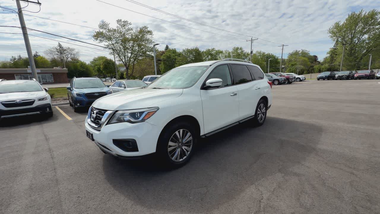 Used 2019 Nissan Pathfinder SL AWD/4WD image 4
