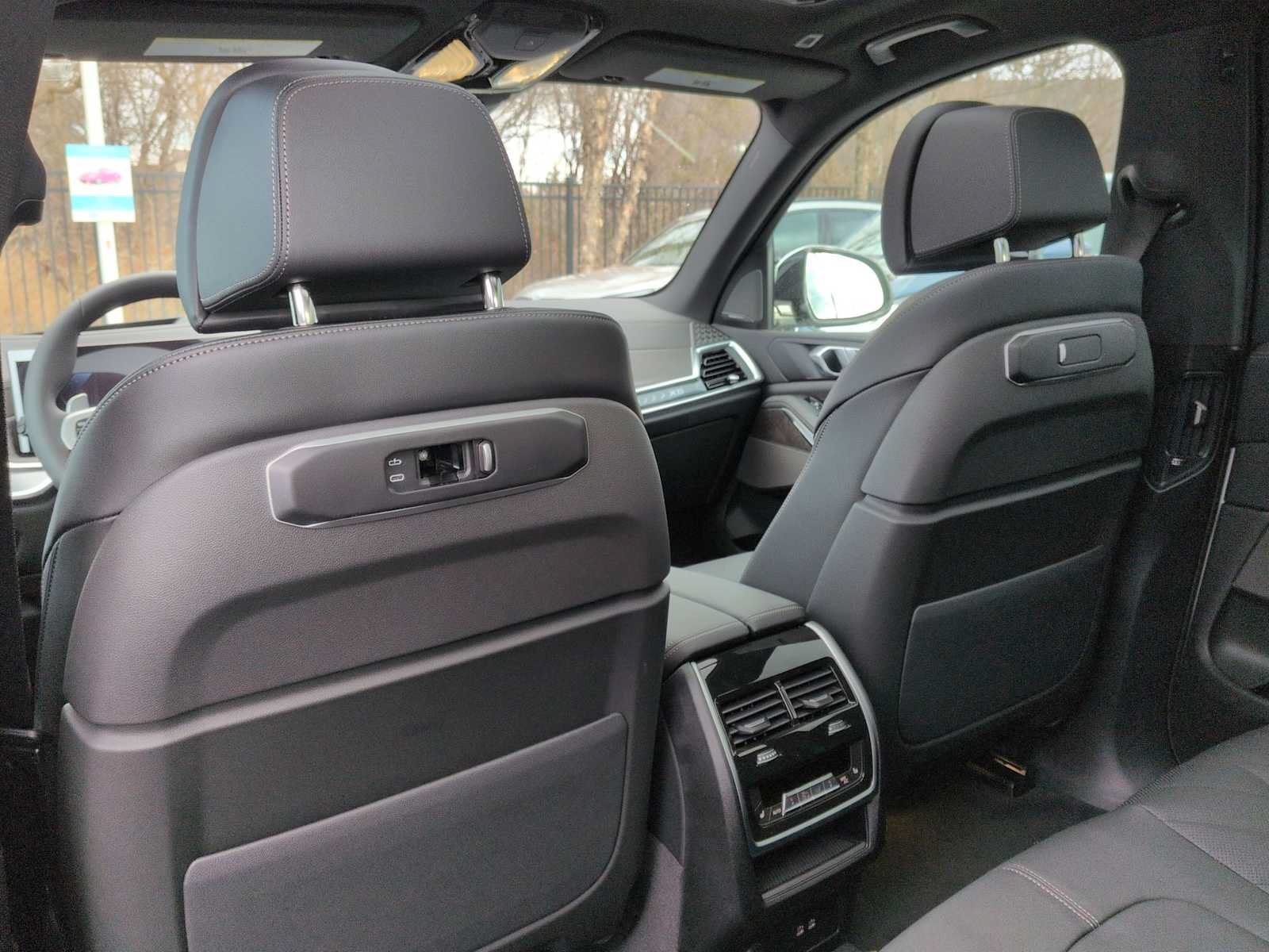Used 2026 BMW X5 xDrive50e w/ M Sport Package AWD/4WD image 19