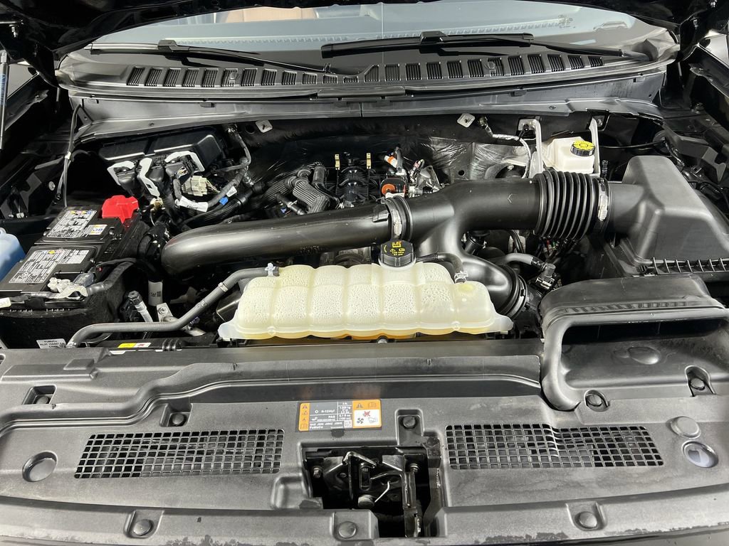 Used 2025 Ford Expedition King Ranch image 32