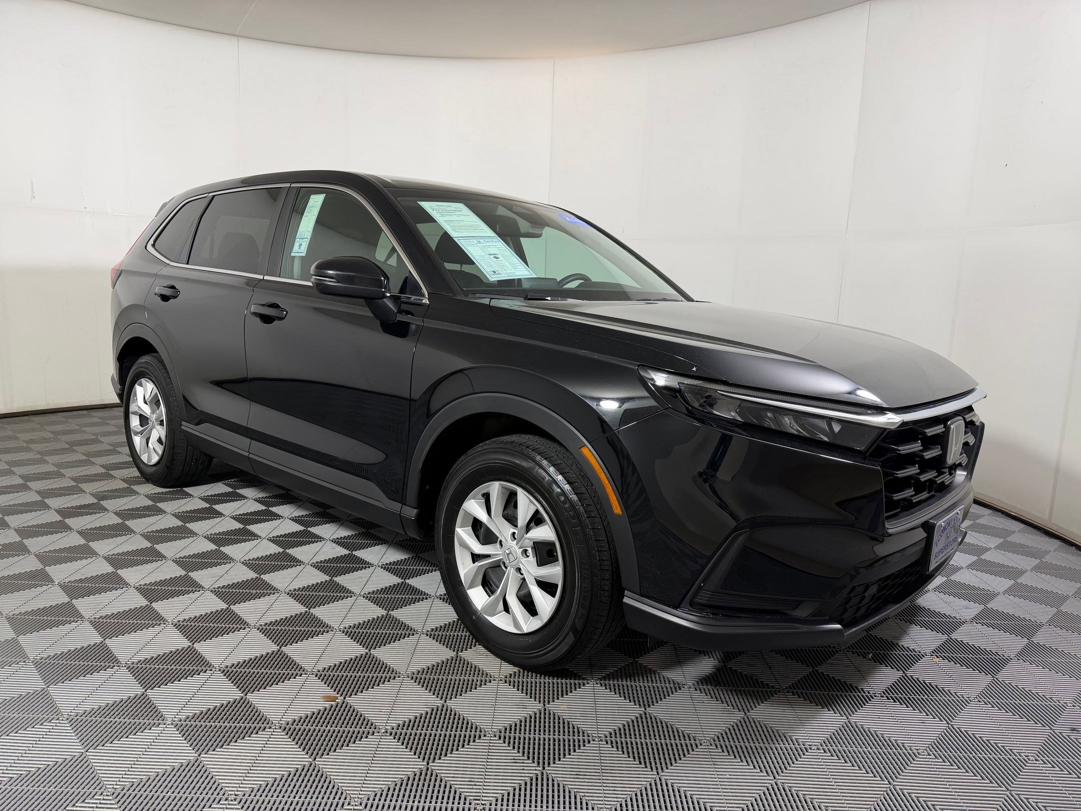 Used 2025 Honda CR-V LX image 6