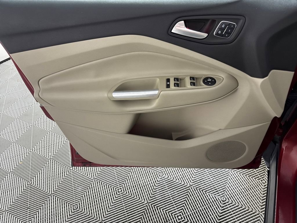 Used 2016 Ford Escape Titanium w/ Equipment Group 301A image 10