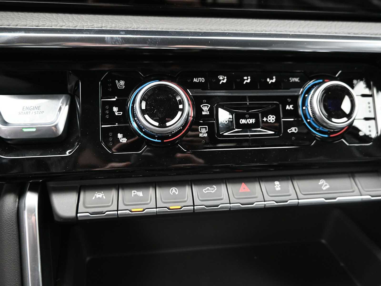 New 2026 GMC Sierra 1500 Denali w/ Denali Reserve Package image 16