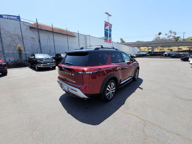 Used 2022 Nissan Pathfinder Platinum FWD image 8