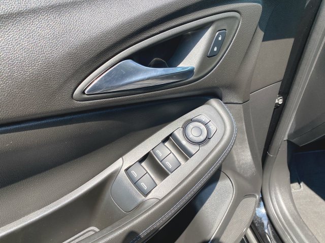 Used 2025 Buick Encore GX Sport Touring FWD image 21