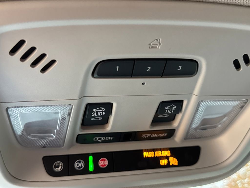 Used 2020 Chevrolet Traverse Premier w/ Redline Edition image 39