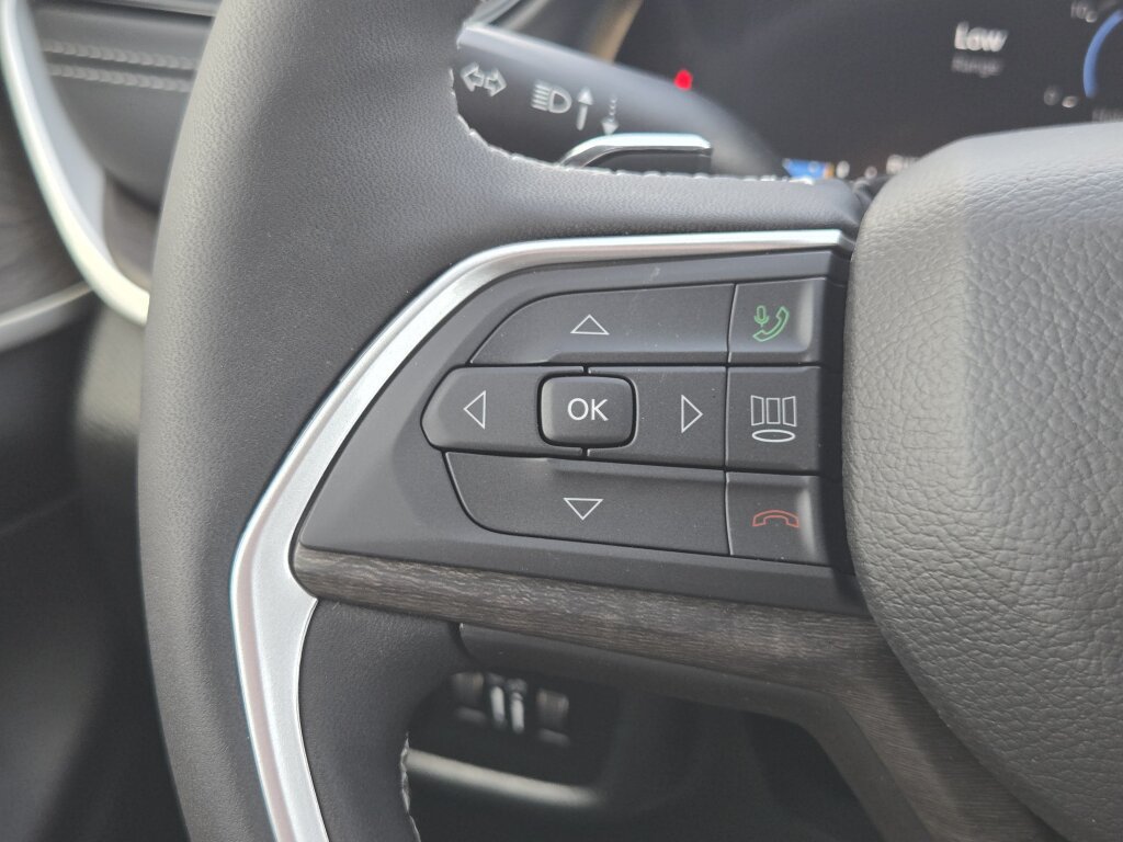 New 2027 Jeep Grand Cherokee Altitude AWD/4WD image 18