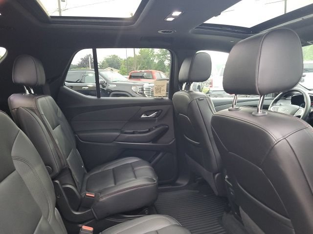 Used 2023 Chevrolet Traverse RS AWD/4WD image 19