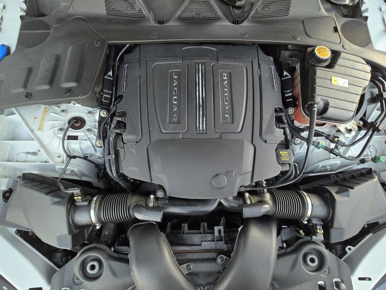 Used 2019 Jaguar XJ L Supercharged image 9