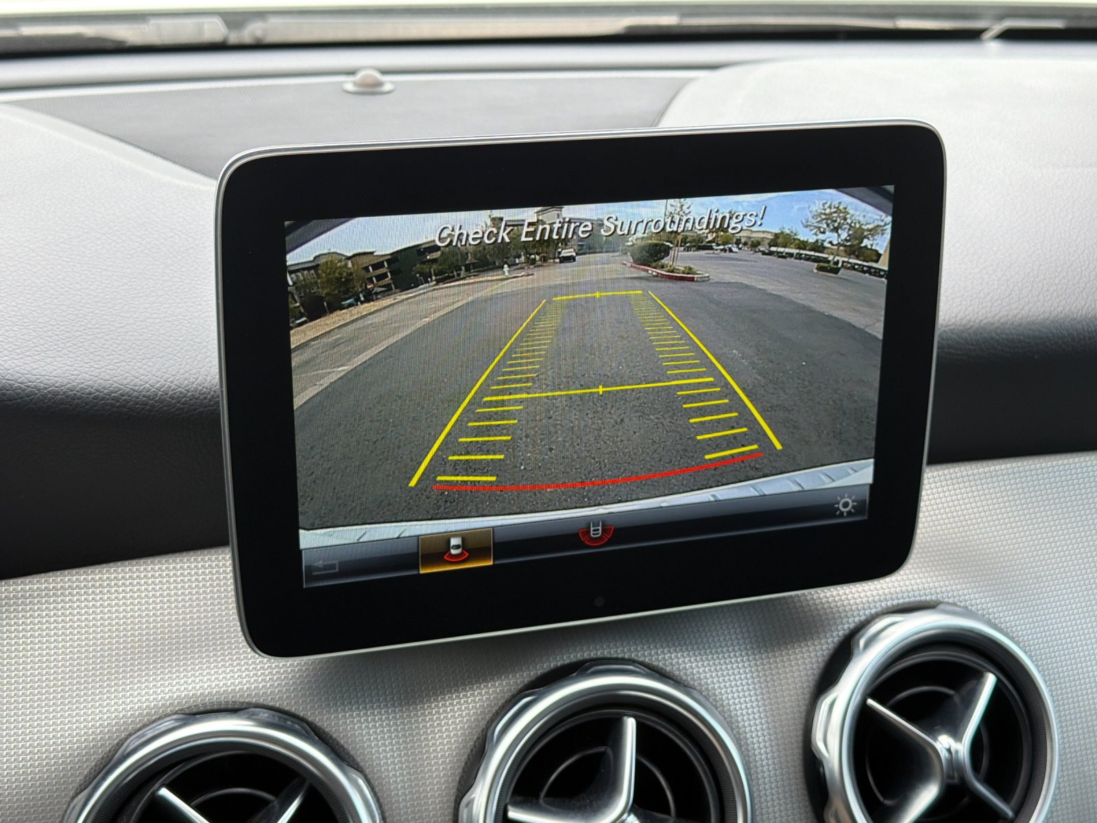 Certified 2020 Mercedes-Benz GLA 250 4MATIC image 18